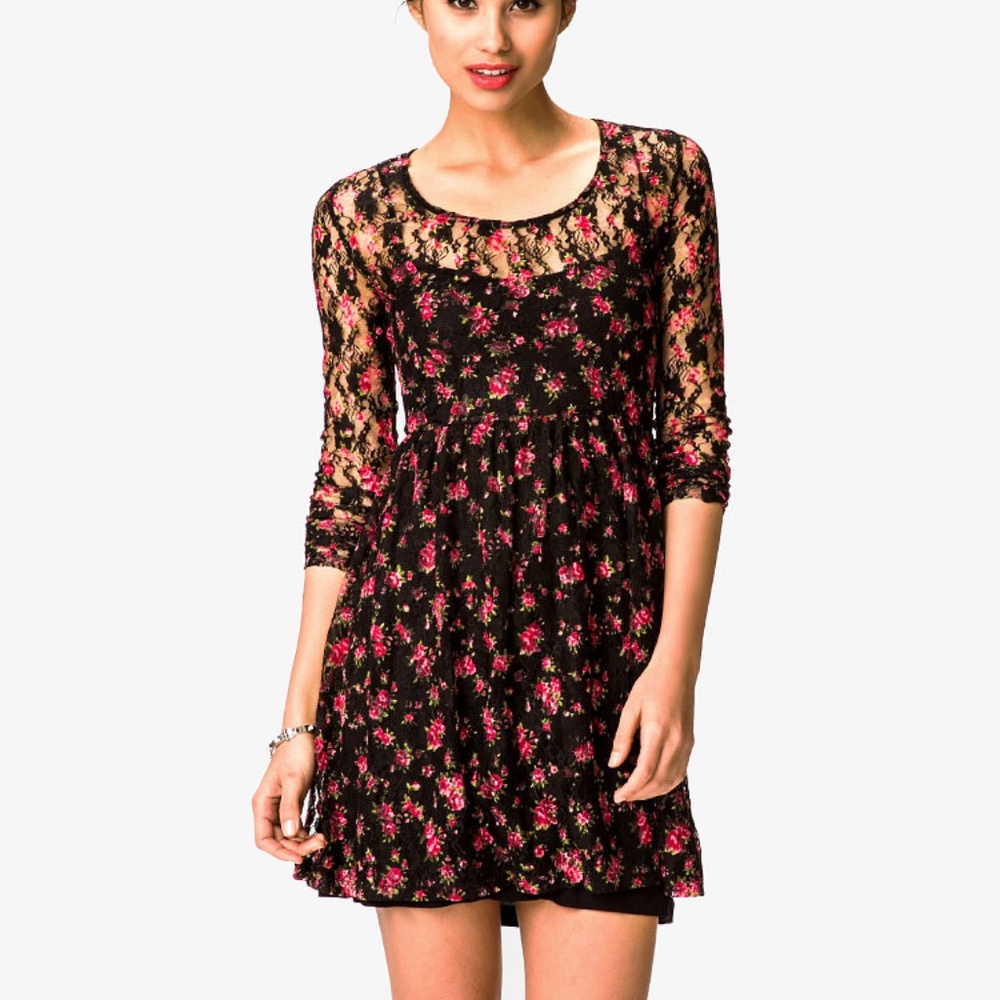 | GENTLY USED  | • floral lace skater dress •